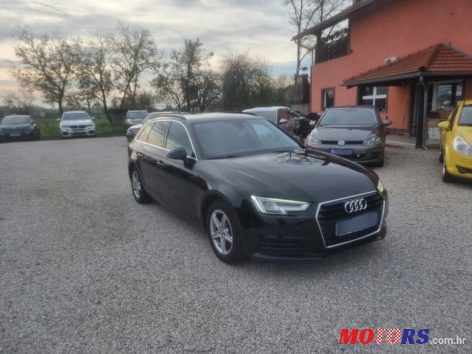 2019' Audi A4 Avant photo #1