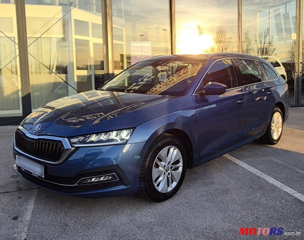 2020' Skoda Octavia Combi photo #1