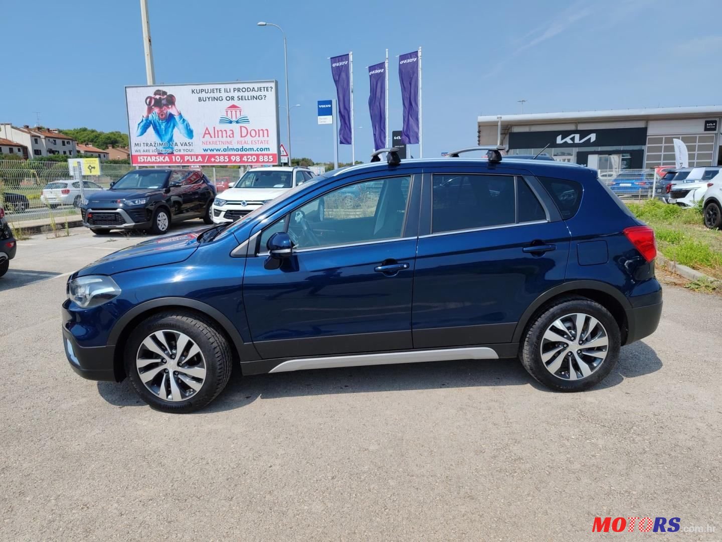 2019' Suzuki SX4 photo #3