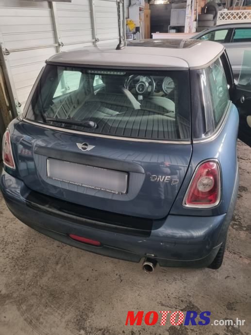 2010' MINI Cooper D photo #3