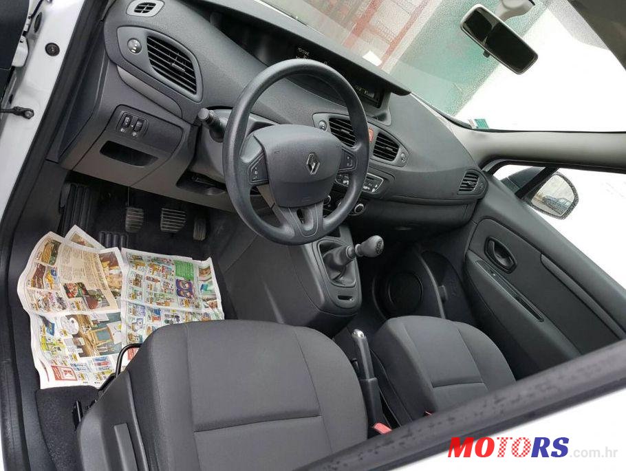 2010' Renault Scenic 1,5 Dci photo #1