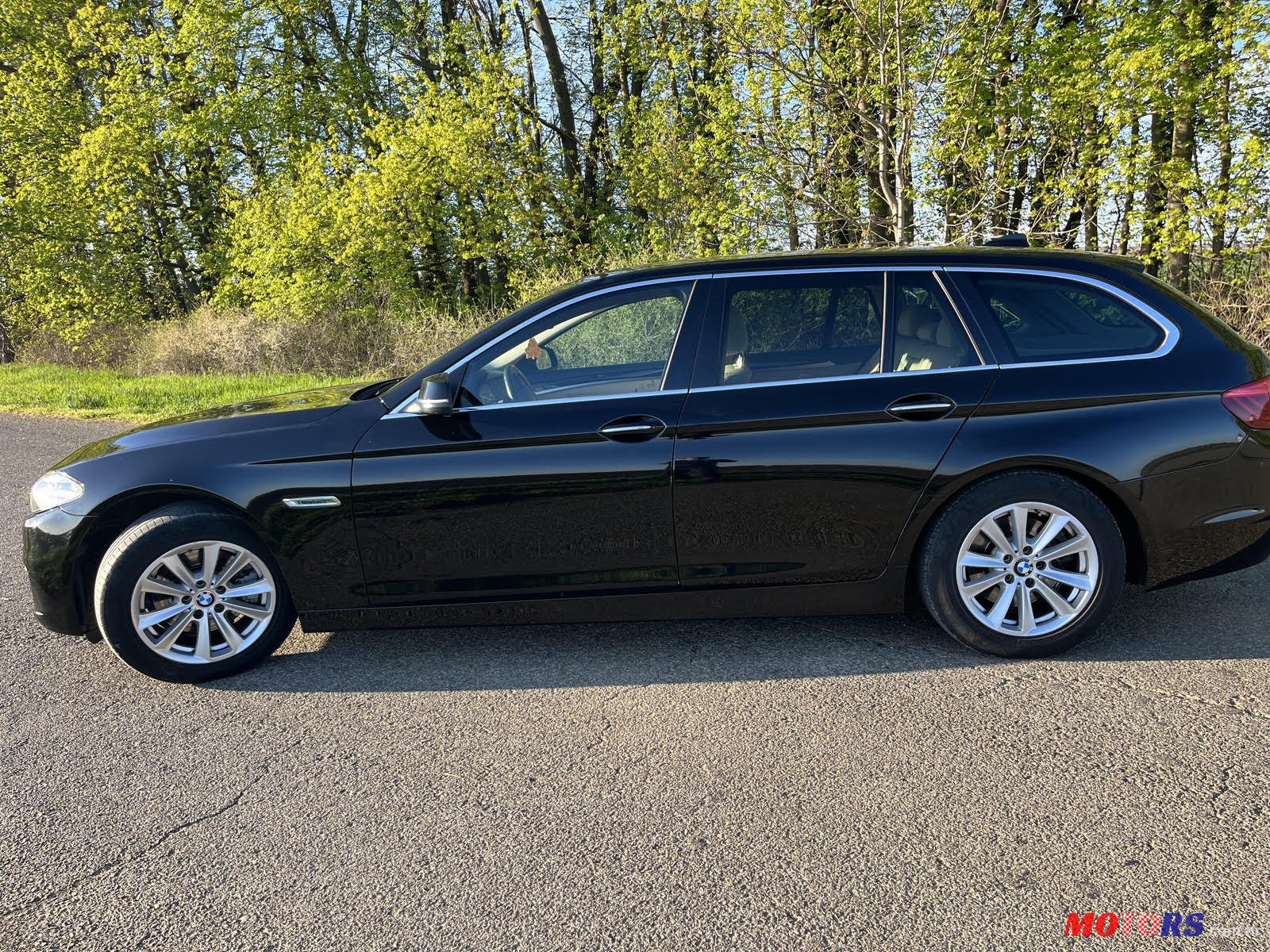 2016' BMW 5 Series 520 d xdrive 190Ps photo #2
