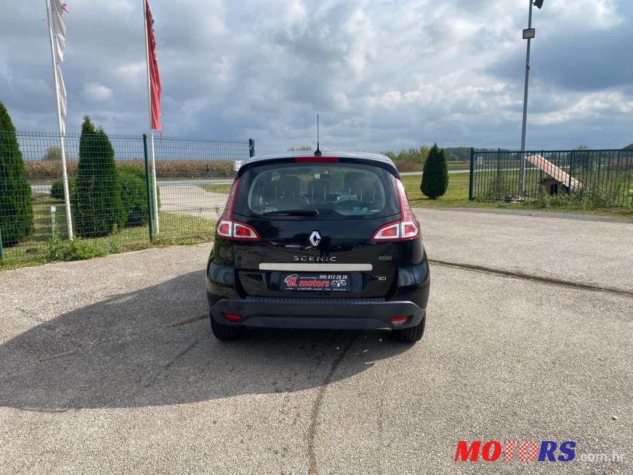 2011' Renault Scenic photo #3