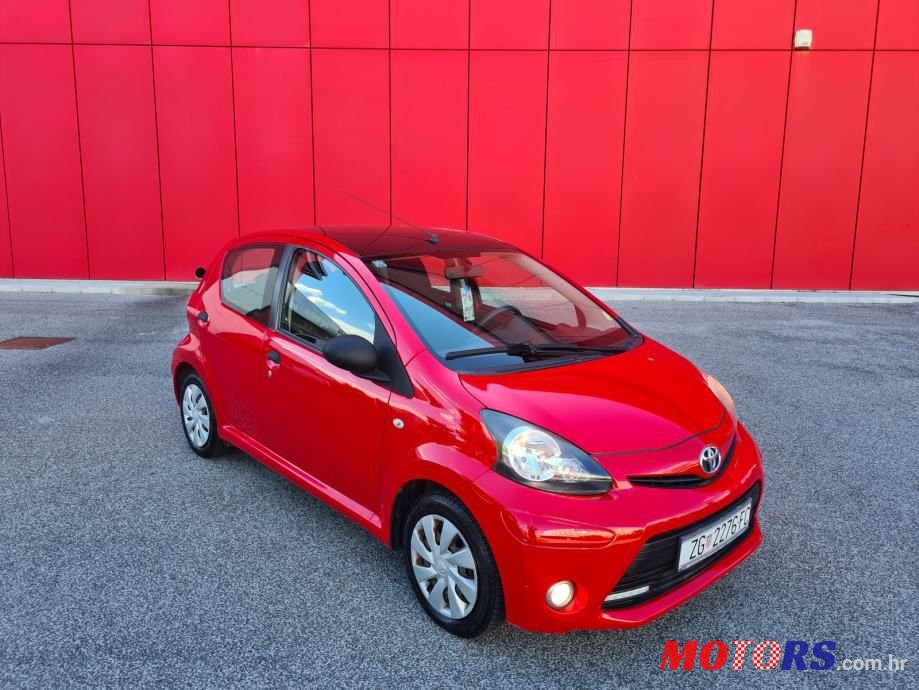 2013' Toyota Aygo photo #4