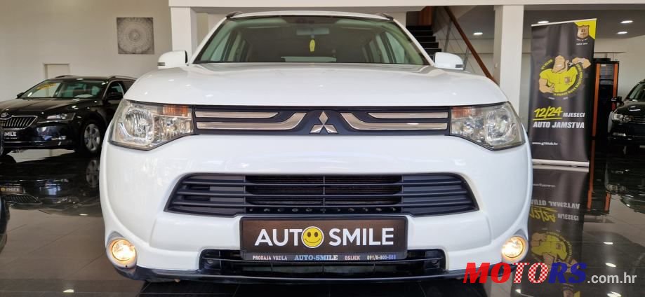 2014' Mitsubishi Outlander 2Wd 2,2 photo #3