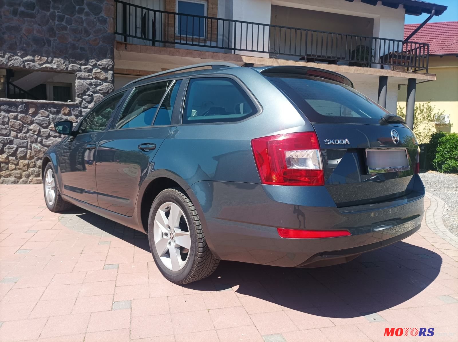 2015' Skoda Octavia Combi photo #2