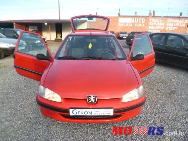 2002' Peugeot 106 photo #1