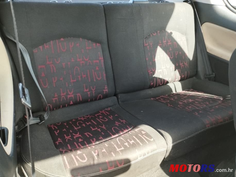 2005' Peugeot 206 206 1,1 photo #4