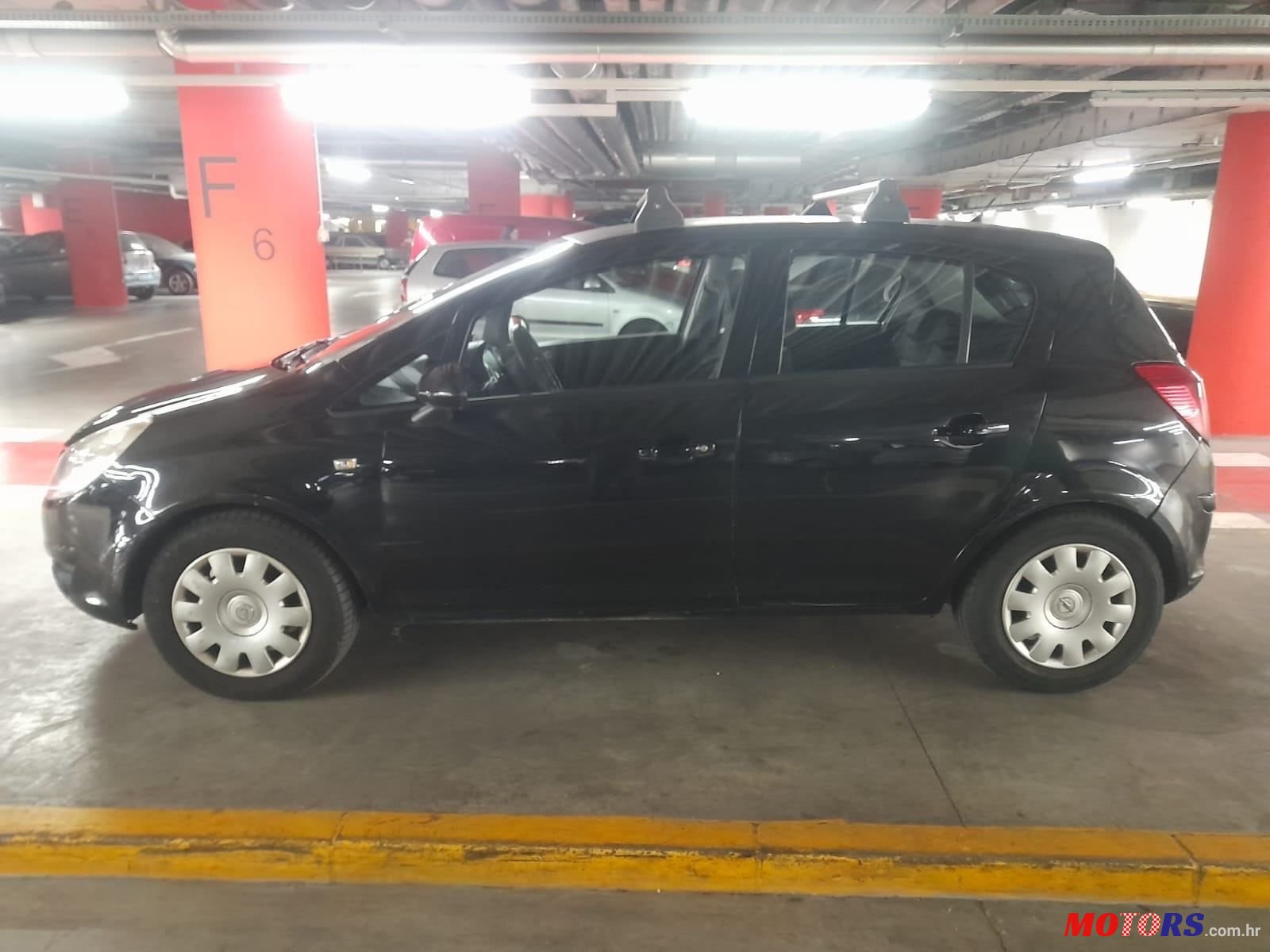 2008' Opel Corsa 1,2 16V photo #2