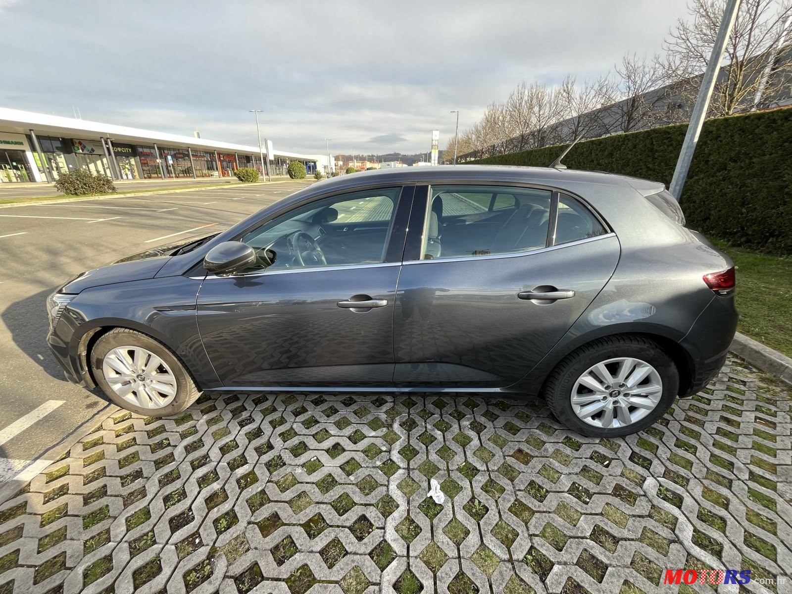 2020' Renault Megane Blue Dci 115 photo #5