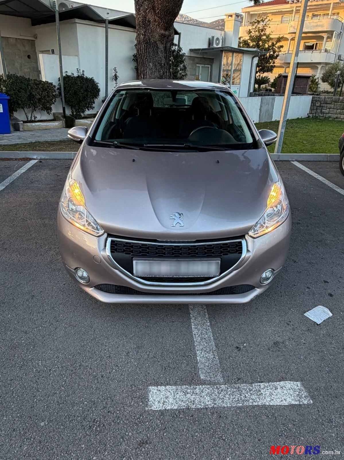 2014' Peugeot 208 1,2 Vti photo #1