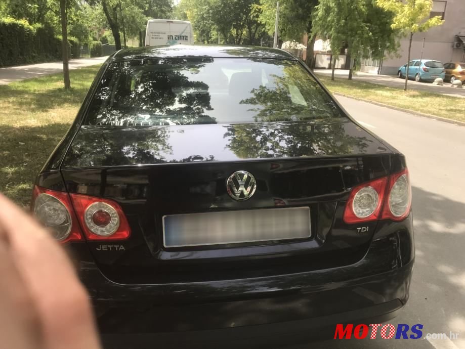 2010' Volkswagen Jetta 1,6 Tdi photo #5