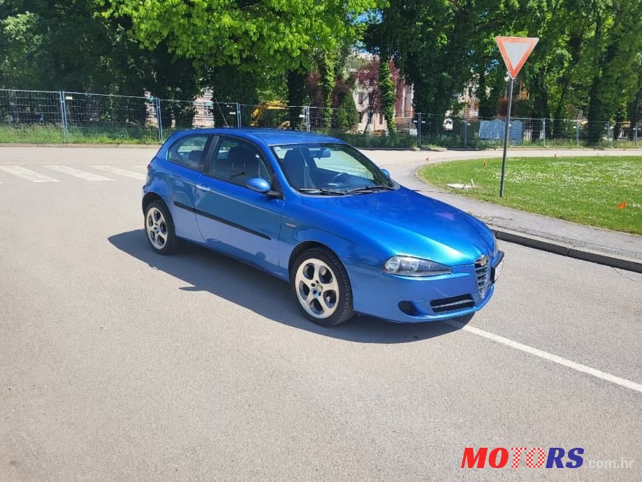 2008' Alfa Romeo 147 photo #2