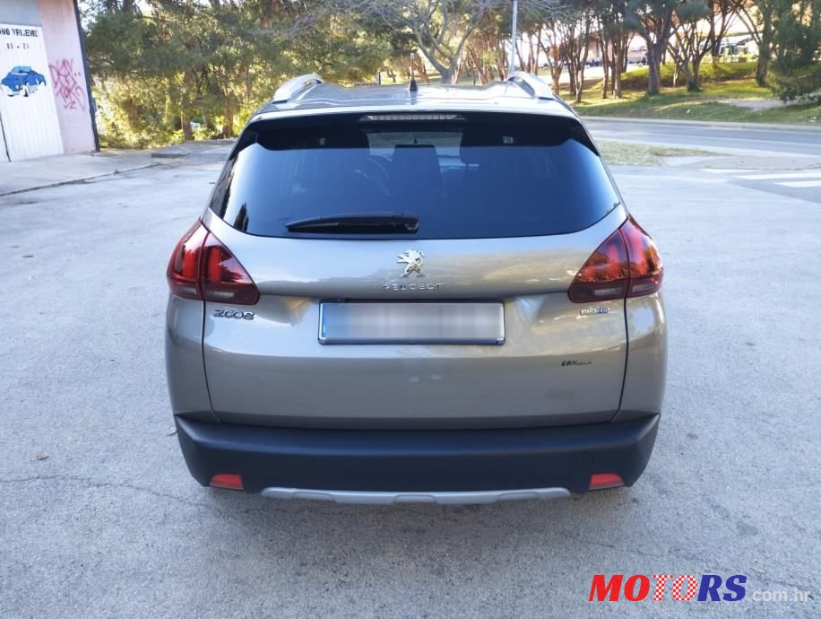 2016' Peugeot 2008 1,6 Bluehdi photo #6