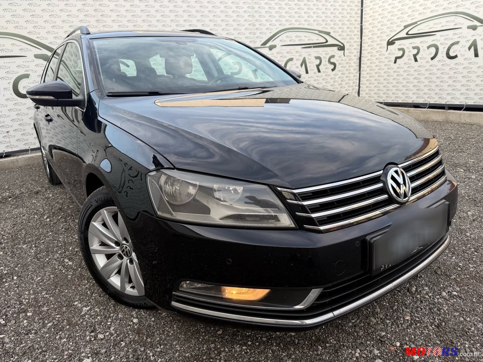2012' Volkswagen Passat Variant photo #1