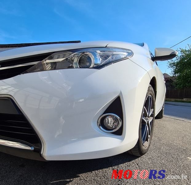2015' Toyota Auris 1,4 D-4D Sport photo #5
