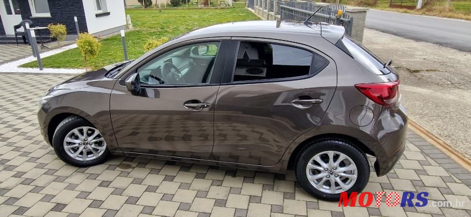 2016' Mazda 2 G90 Challenge photo #2