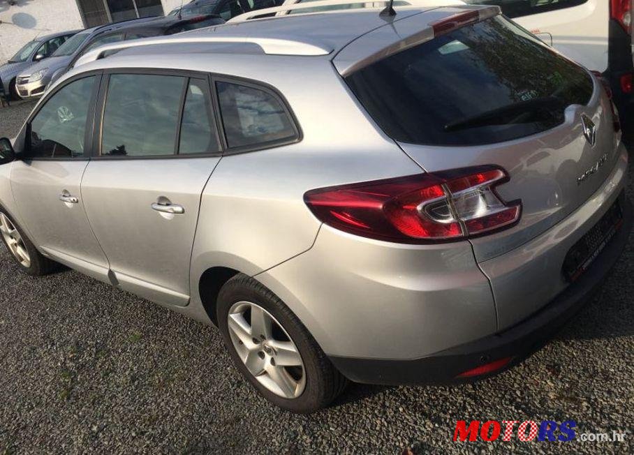 2015' Renault Megane Grandtour photo #1