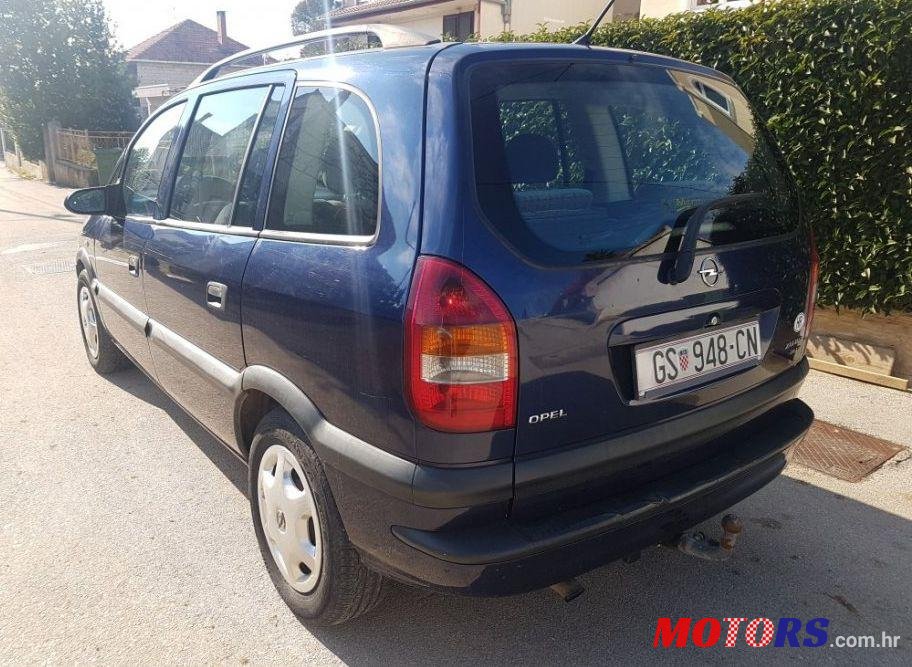 2002' Opel Zafira Club 2,0 Dth photo #1