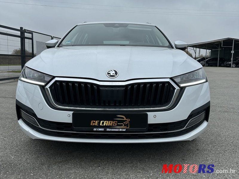 2020' Skoda Octavia Combi photo #3