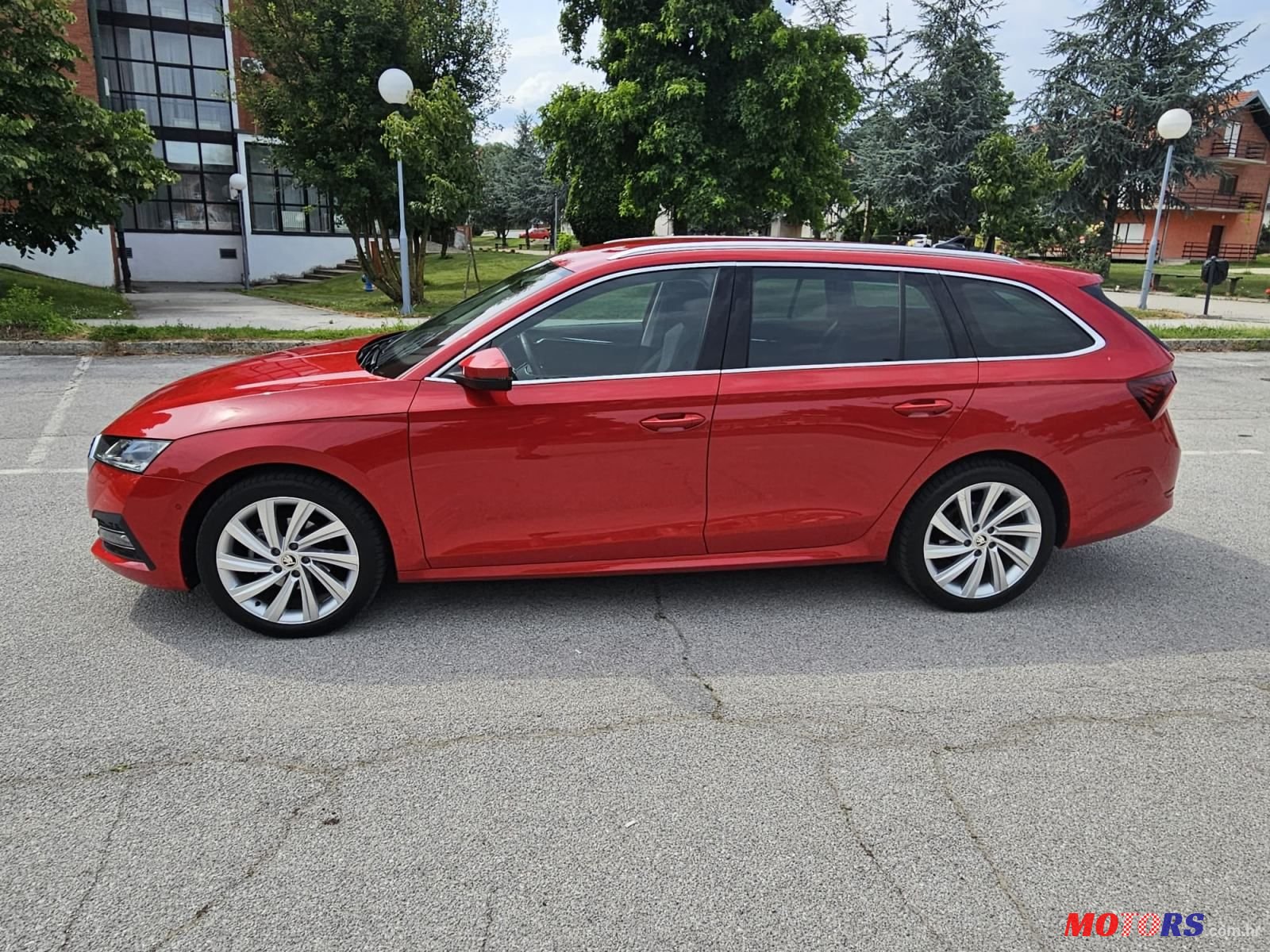 2021' Skoda Octavia Combi photo #3