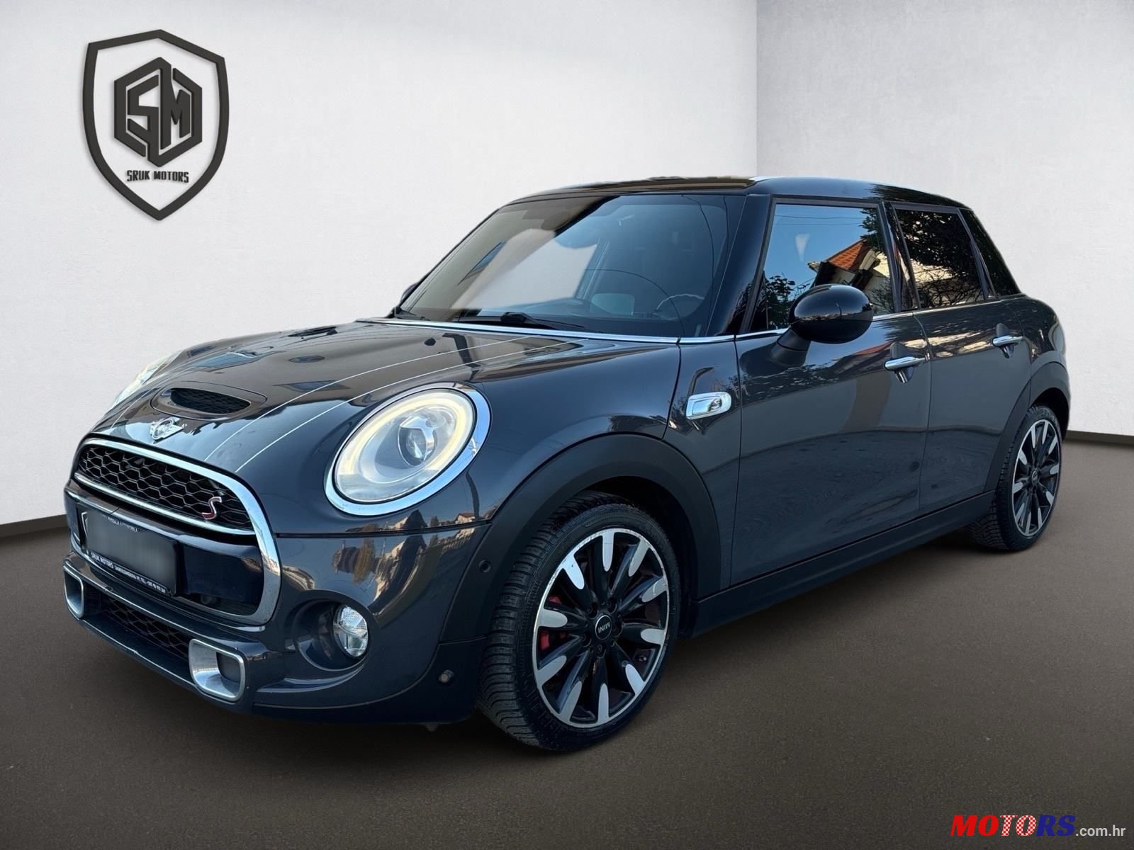 2016' MINI Cooper Diesel F55 photo #1