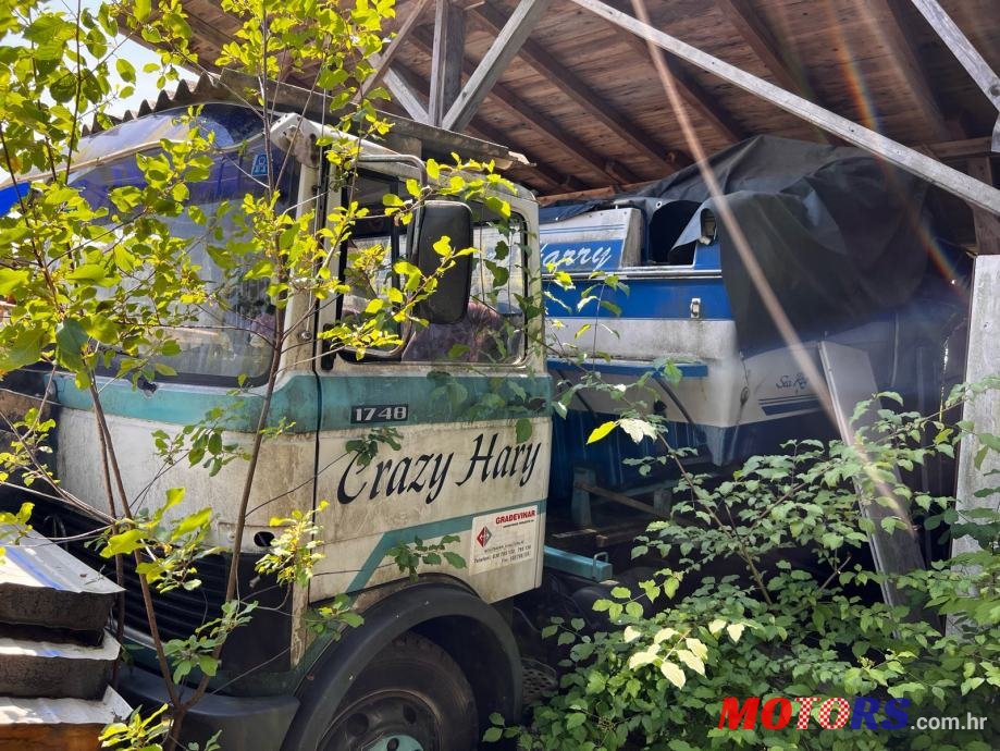 1989' Sea Ray Sundancer photo #1