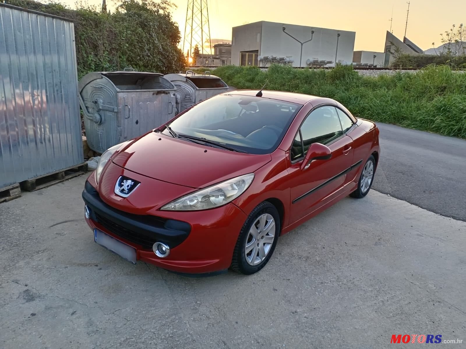 2007' Peugeot 207 Cc Sport photo #4