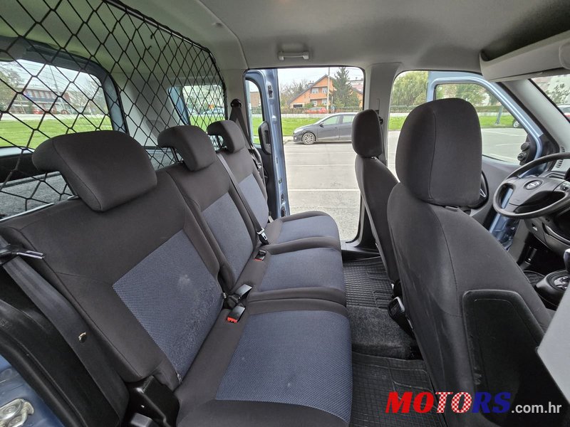 2015' Opel Combo photo #6