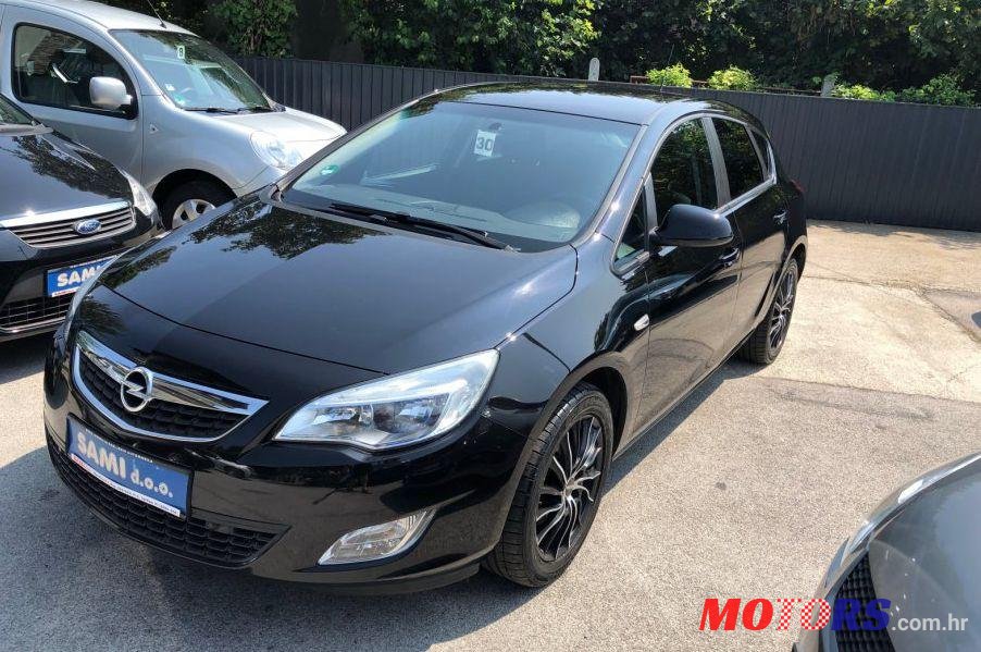2011' Opel Astra 1,7 Cdti photo #1