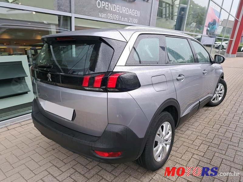 2019' Peugeot 5008 photo #2