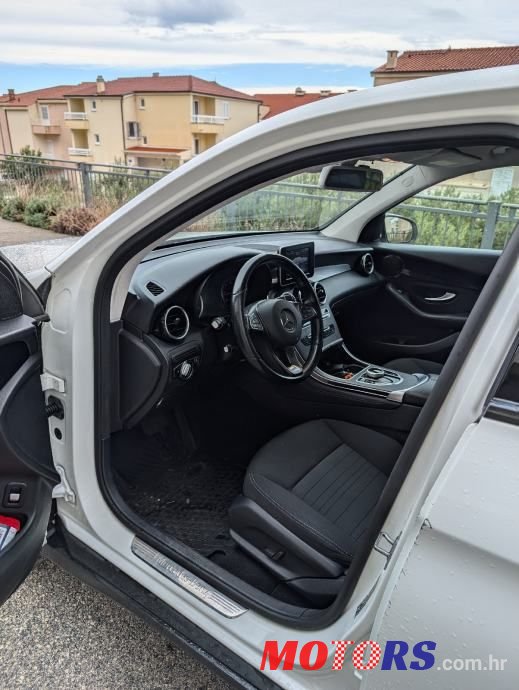 2018' Mercedes-Benz GLC 250 D photo #5