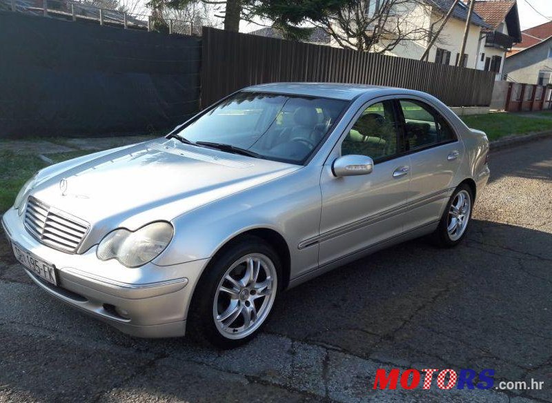 2003' Mercedes-Benz C-Klasa photo #2