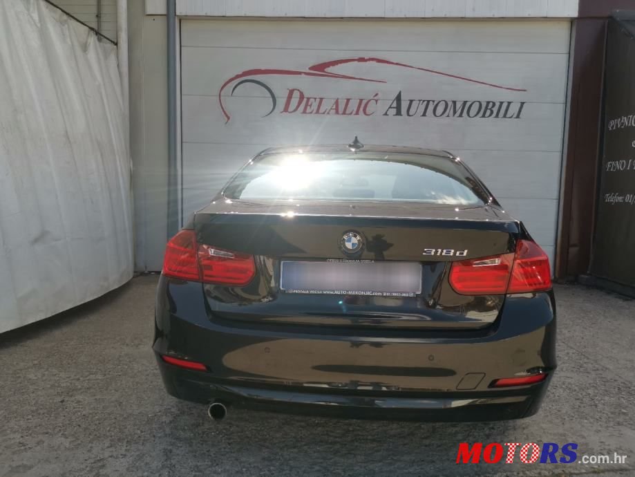 2013' BMW Serija 3 318D photo #6