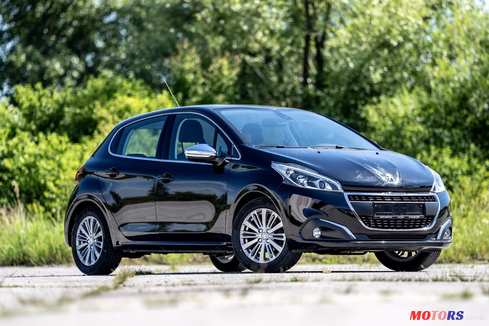 2015' Peugeot 208 1,2 photo #2