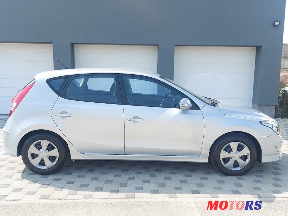 2010' Hyundai i30 1,6 Crdi photo #4