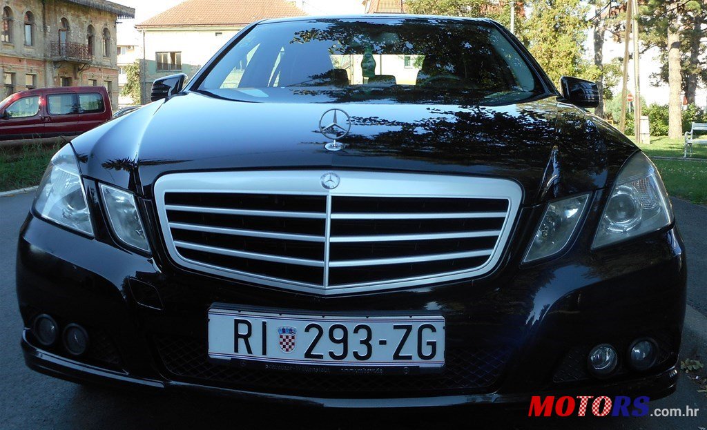 2010' Mercedes-Benz 200E CDI photo #1