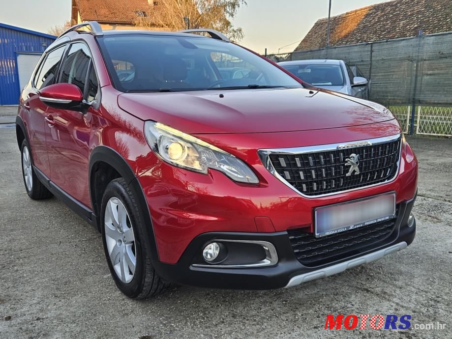 2017' Peugeot 2008 1,6 Bluehdi photo #1