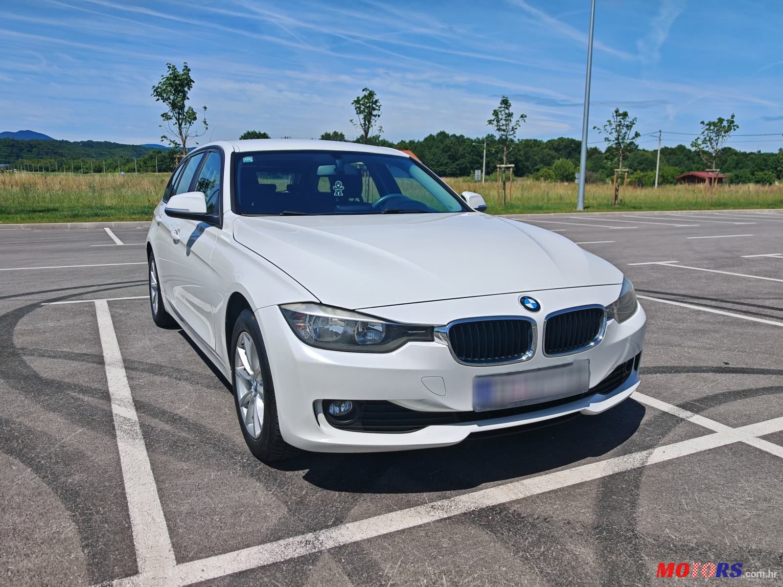 2015' BMW Serija 3 316D photo #2