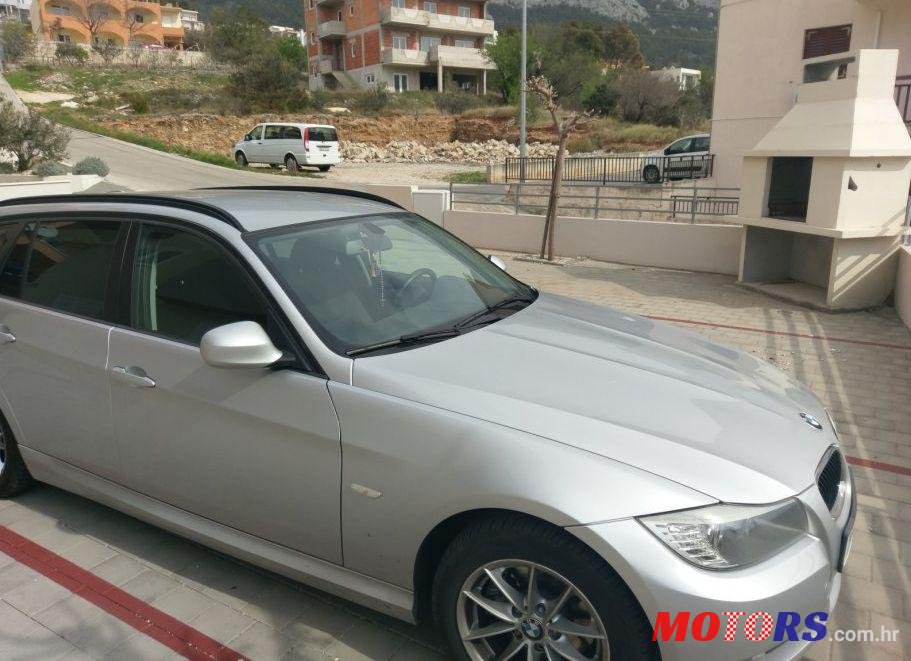 2010' BMW Serija 3 Touring 318D photo #1