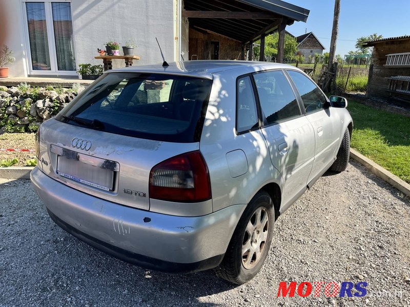 2001' Audi A3 1,9 Tdi photo #2