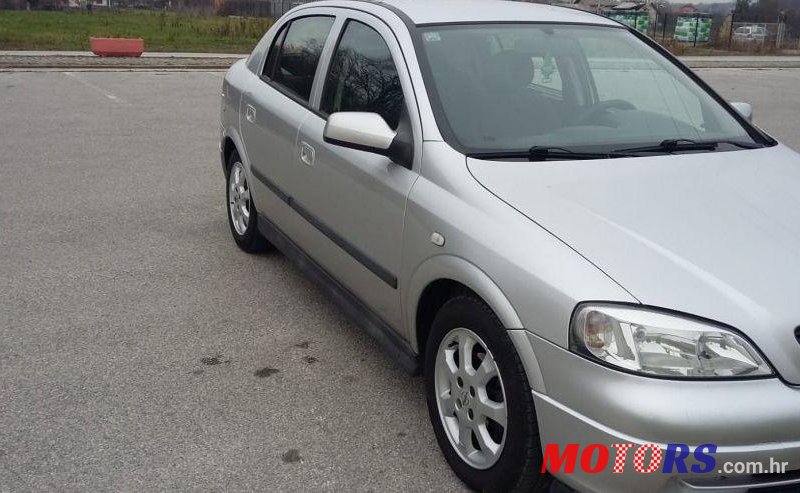 2003' Opel Astra 1,7 Dt photo #1