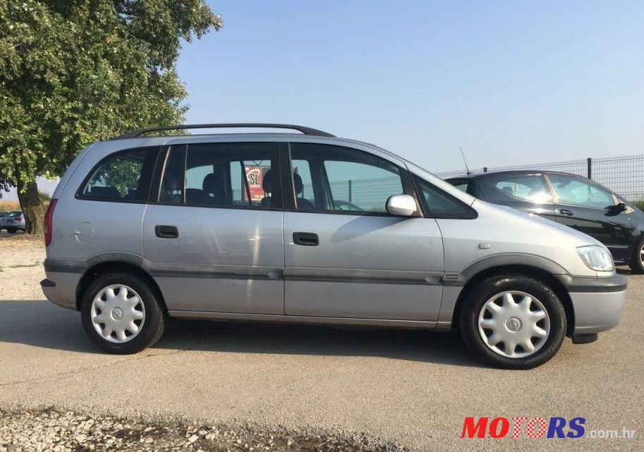 2002' Opel Zafira 2,0 Dth photo #2