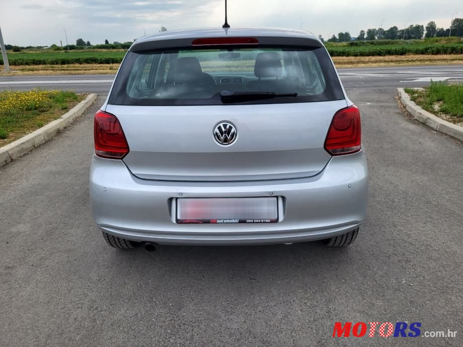 2014' Volkswagen Polo photo #5