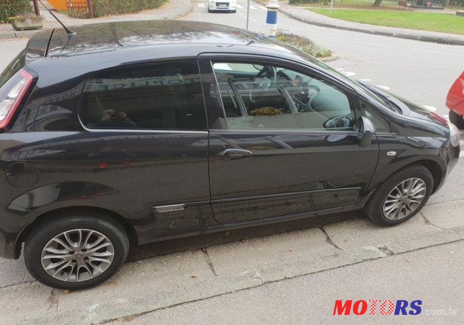 2011' Fiat Punto Evo 1,2 8V photo #1