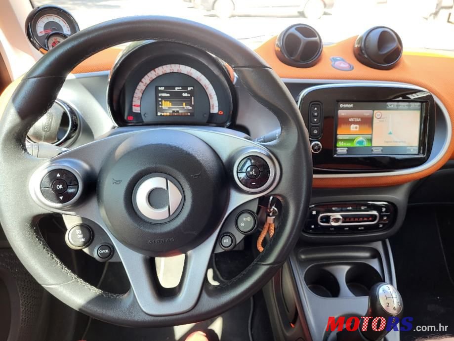 2015' Smart Fortwo photo #6