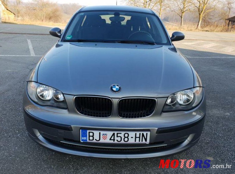 2009' BMW Serija 1 118D photo #4