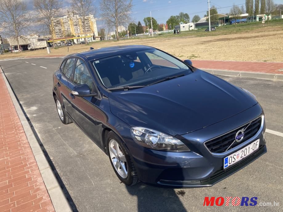 2015' Volvo V40 D2 photo #4