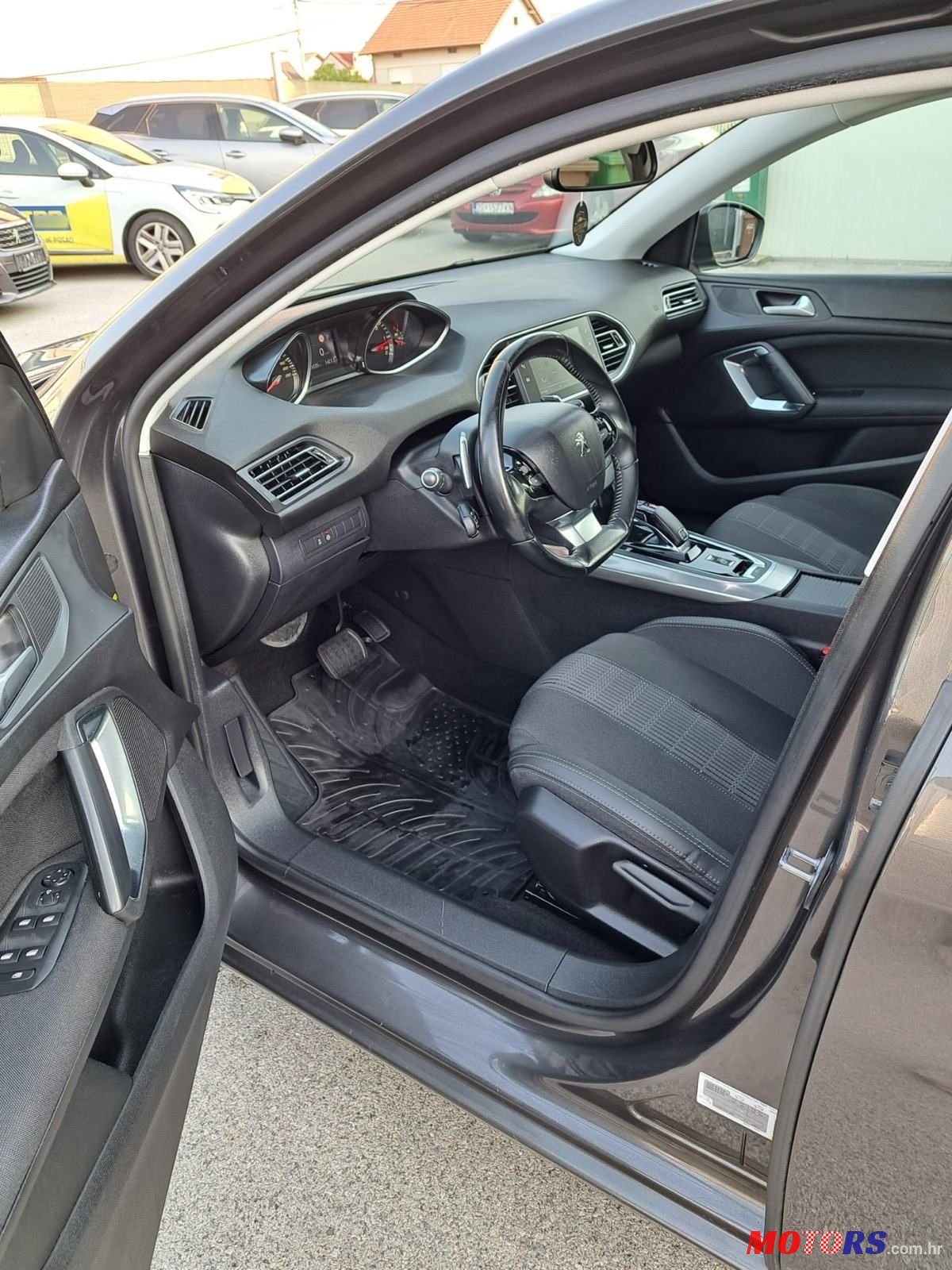 2020' Peugeot 308 Sw photo #2