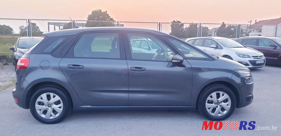 2014' Citroen C4 Picasso 1,6 E-Hdi photo #2